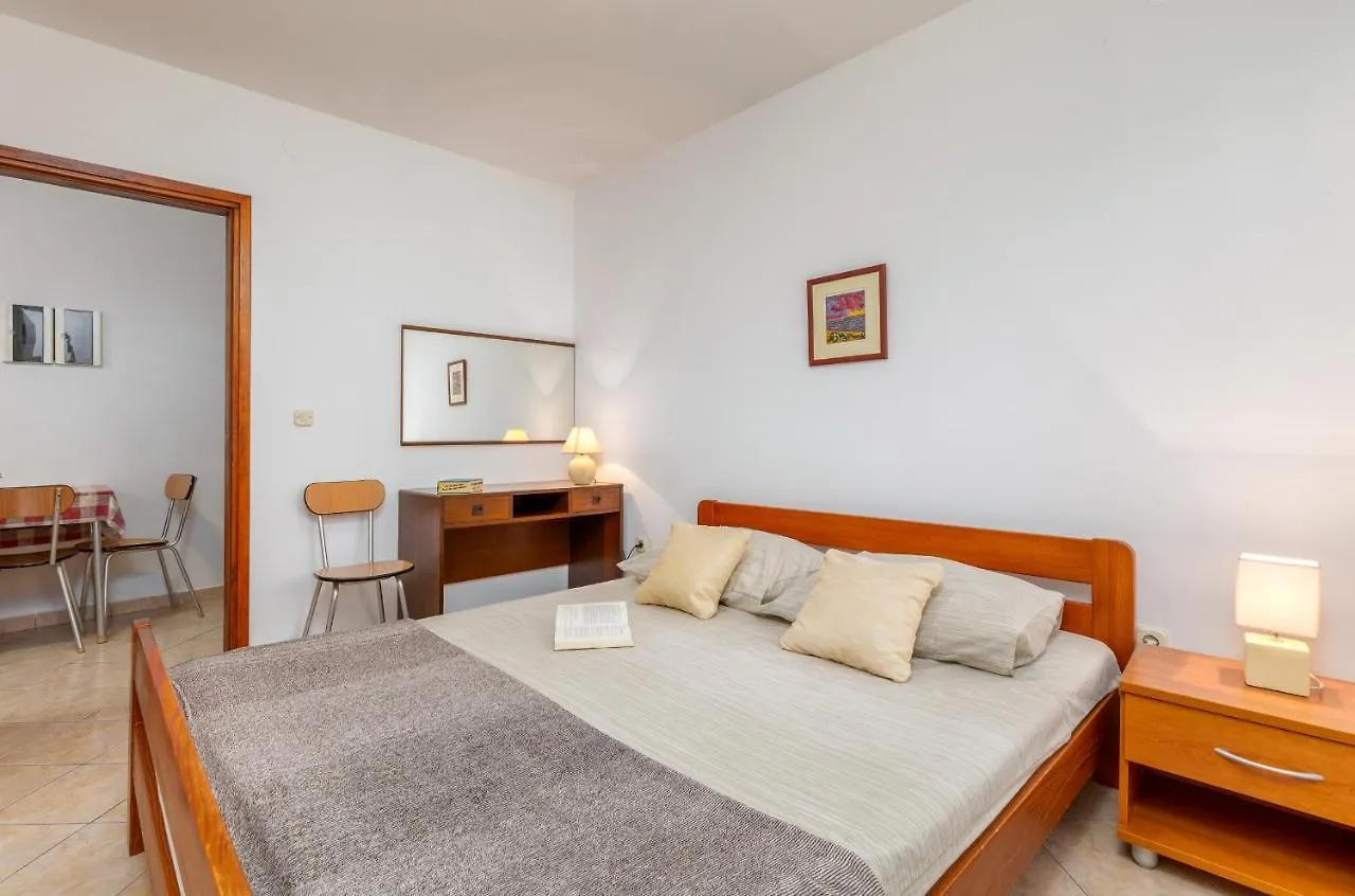 Apartment Luana A2 Fazana 0*,